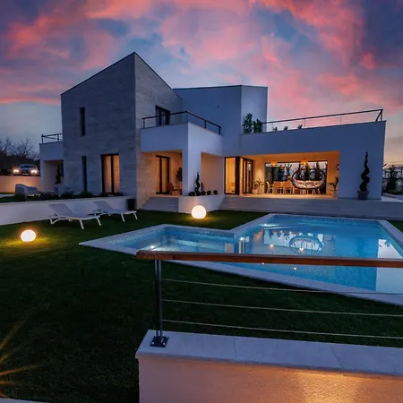 Casa Lei *