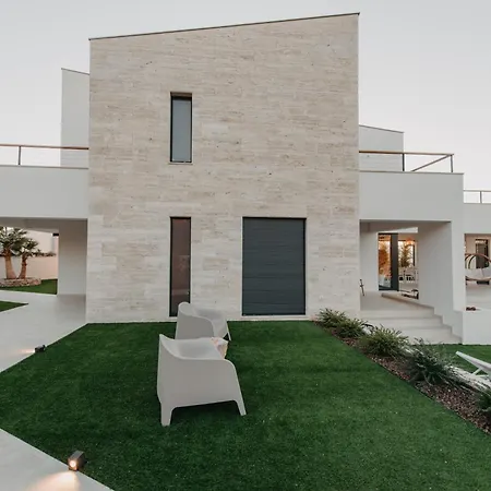 Casa Lei Villa *